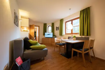 Ein Sitzbereich in der Unterkunft Ferienwohnung Carmen Schuchter