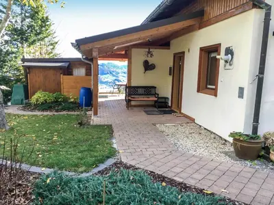 Das Gebäude in dem sich das Chalet befindet
