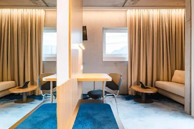 Ein Sitzbereich in der Unterkunft FIRMAMENT Hotel