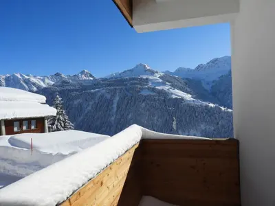 Ein allgemeiner Bergblick oder ein Berglick von der Ferienwohnung aus