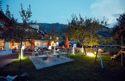 Ein allgemeiner Bergblick oder ein Berglick von des Hotels aus