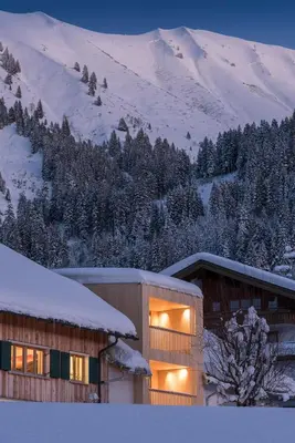 Ein allgemeiner Bergblick oder ein Berglick von des Hotels aus