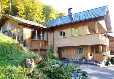 Das Gebäude in dem sich die Ferienwohnung befindet