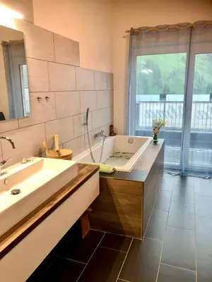 Ein Badezimmer in der Unterkunft Villa Alma Arlberg