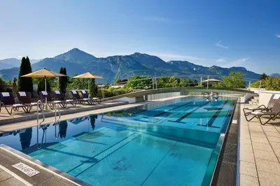 Ein allgemeiner Bergblick oder ein Berglick von des Hotels aus