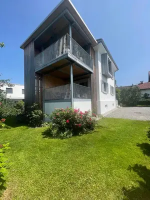 Ein Garten an der Unterkunft Haus Hannah
