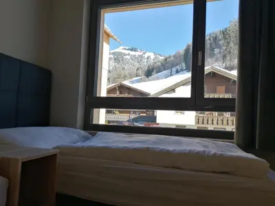 Ein allgemeiner Bergblick oder ein Berglick von des Ferienhauses aus