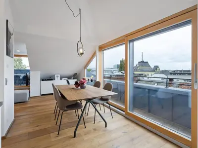 Ein Balkon oder eine Terrasse in der Unterkunft Traumhafte Stadtwohnung mit Bodensee-Blick