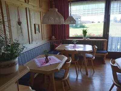 Ein Sitzbereich in der Unterkunft Gästehaus Gitti Dorner