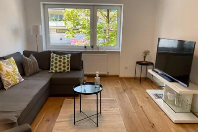 TV/Unterhaltungsangebot in der Unterkunft Wohnung 2 in zentraler Lage im Rheintal