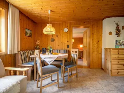 Ein Sitzbereich in der Unterkunft Ferienhaus Türtscher 2