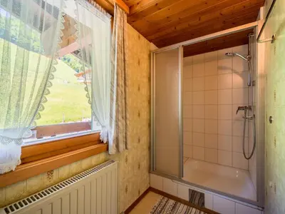 Ein Badezimmer in der Unterkunft Ferienhaus Türtscher 2