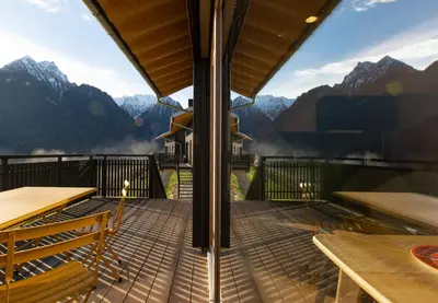 Ein allgemeiner Bergblick oder ein Berglick von des Chalets aus