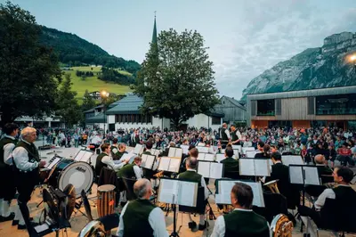 Ein allgemeiner Bergblick oder ein Berglick von der Ferienwohnung aus