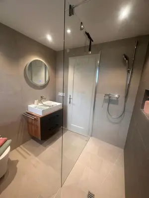 Ein Badezimmer in der Unterkunft Alba Apartments
