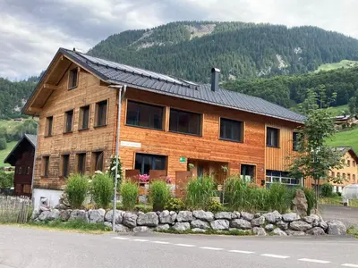Ein allgemeiner Bergblick oder ein Berglick von der Ferienwohnung aus