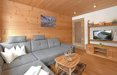 Ein Sitzbereich in der Unterkunft Schmiedlarhof