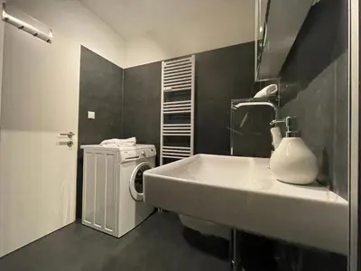Ein Badezimmer in der Unterkunft Stylische Stadt-Wohnung Bregenz - mit Parkplatz