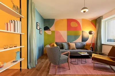 Ein Sitzbereich in der Unterkunft Rotes Haus Bregenz Pop-Up Wohnung