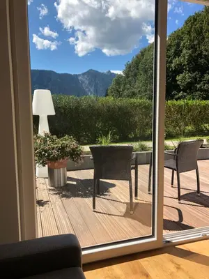 Ein allgemeiner Bergblick oder ein Berglick von der Ferienwohnung aus
