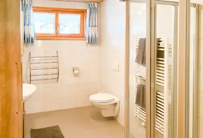 Ein Badezimmer in der Unterkunft Haus Helga