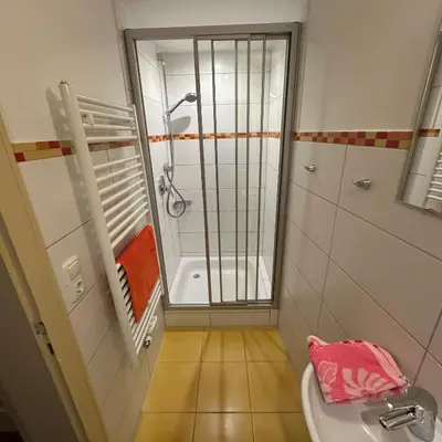Ein Badezimmer in der Unterkunft Walserhaus Fritz