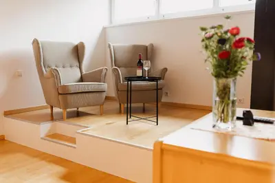 Ein Sitzbereich in der Unterkunft Ferienwohnung Hoche