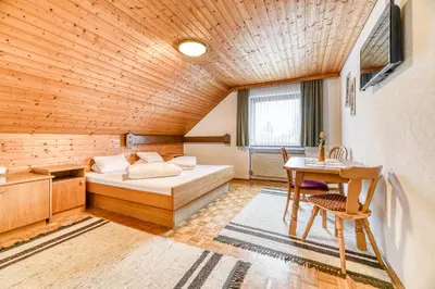 Ein Bett oder Betten in einem Zimmer der Unterkunft Gasthaus Hecht
