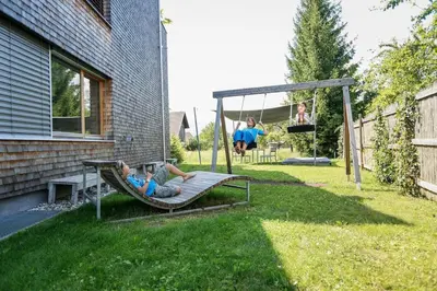 Ein Garten an der Unterkunft Gartenwohnung mit 3 Schlafzimmer in Klaus