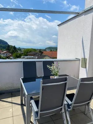 Ein allgemeiner Bergblick oder ein Berglick von der Ferienwohnung aus