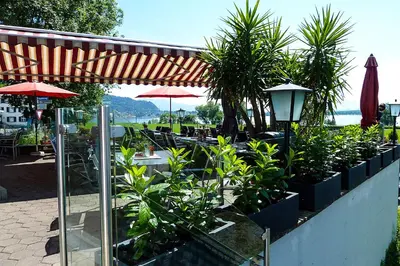 Ein Garten an der Unterkunft Wellenhof Bodensee