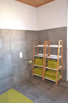 Ein Etagenbett oder Etagenbetten in einem Zimmer der Unterkunft Ferienwohnung Känzeleblick